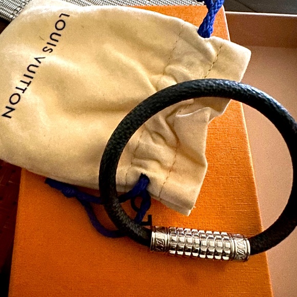Louis Vuitton Digital Bracelet - Picture 1 of 3